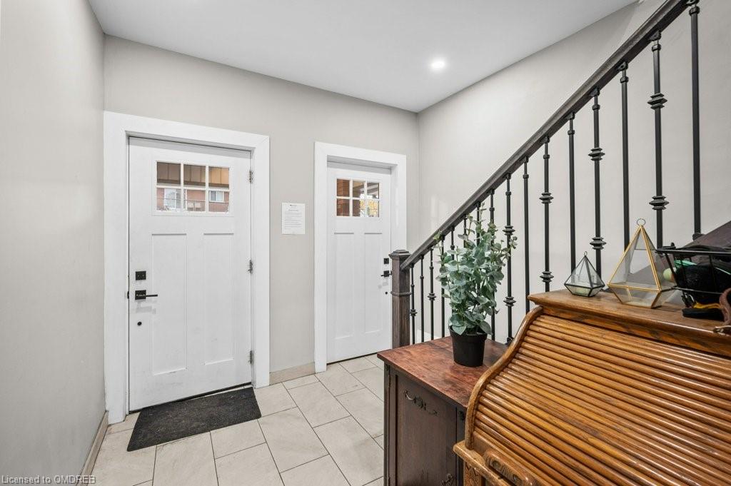 191 Wentworth Street S Property Photo 4