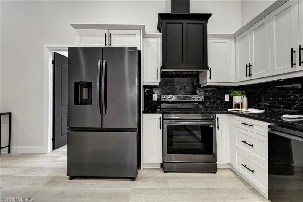 59 Laurel Street Property Photo 11
