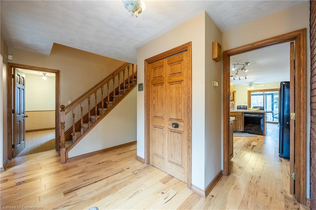 21 Mcdowell Road W Property Photo 16