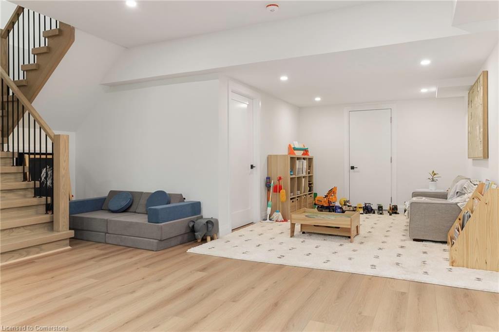 14 St Georges Court Property Photo 17