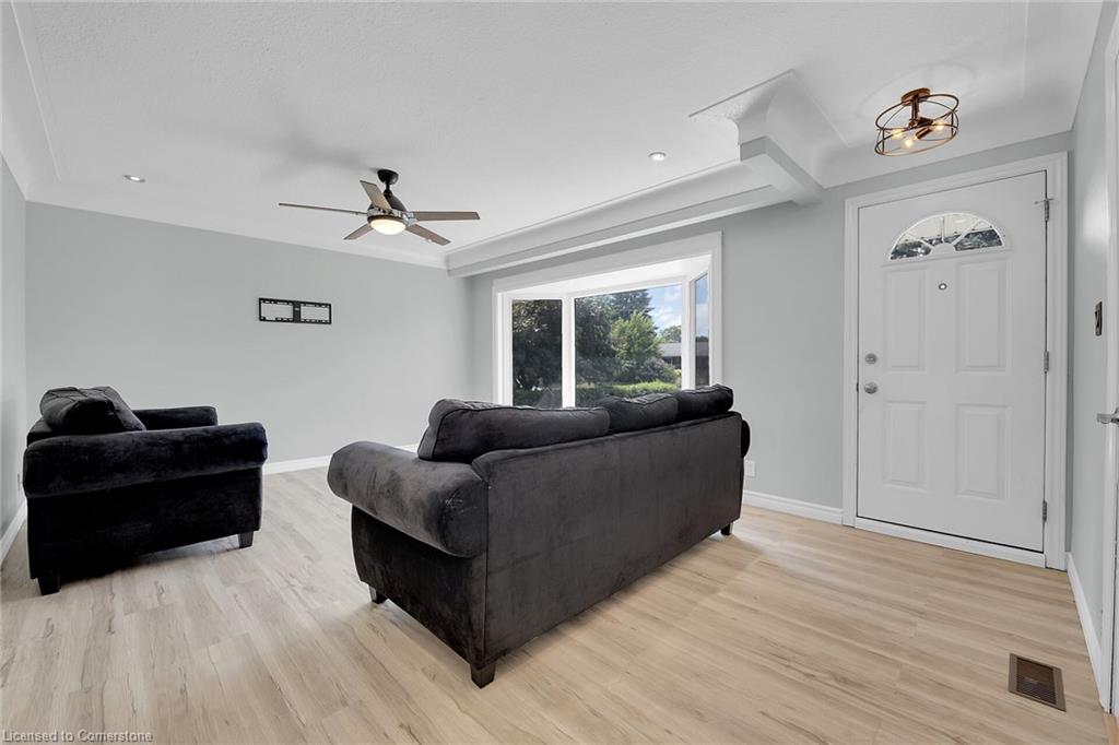 46 Oriole Crescent Property Photo 12