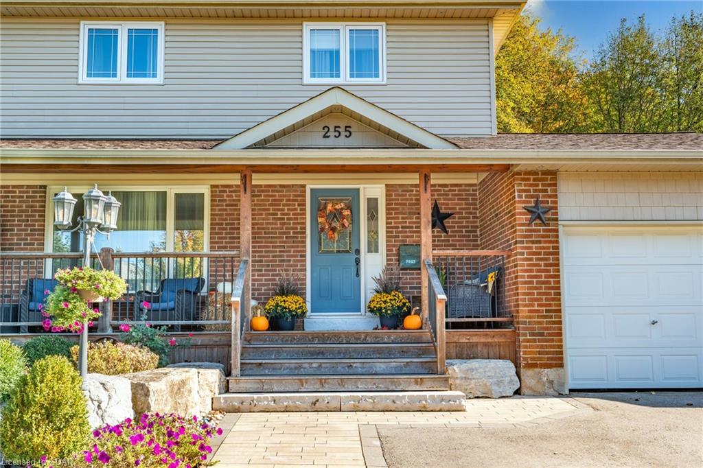 255 Kingham Road Property Photo 4