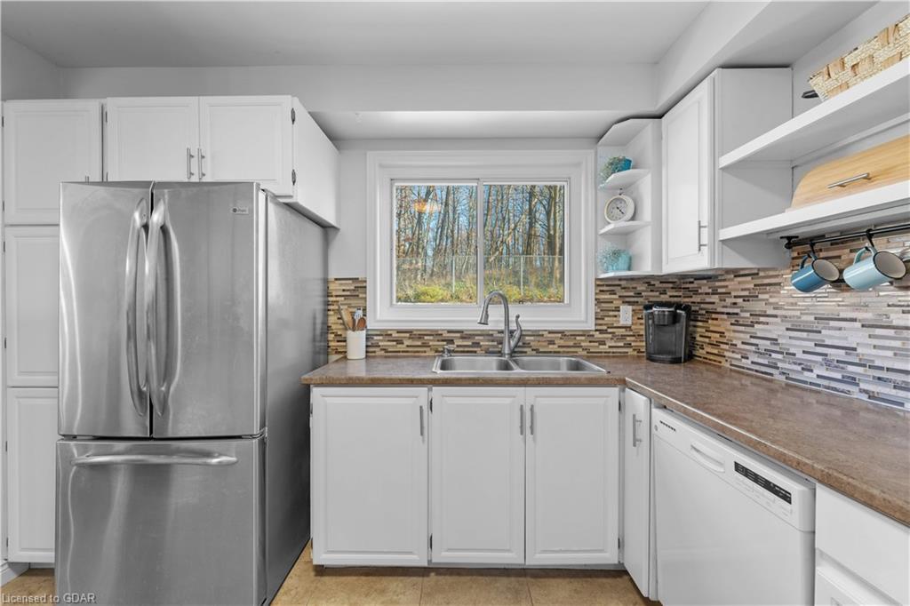 255 Kingham Road Property Photo 14