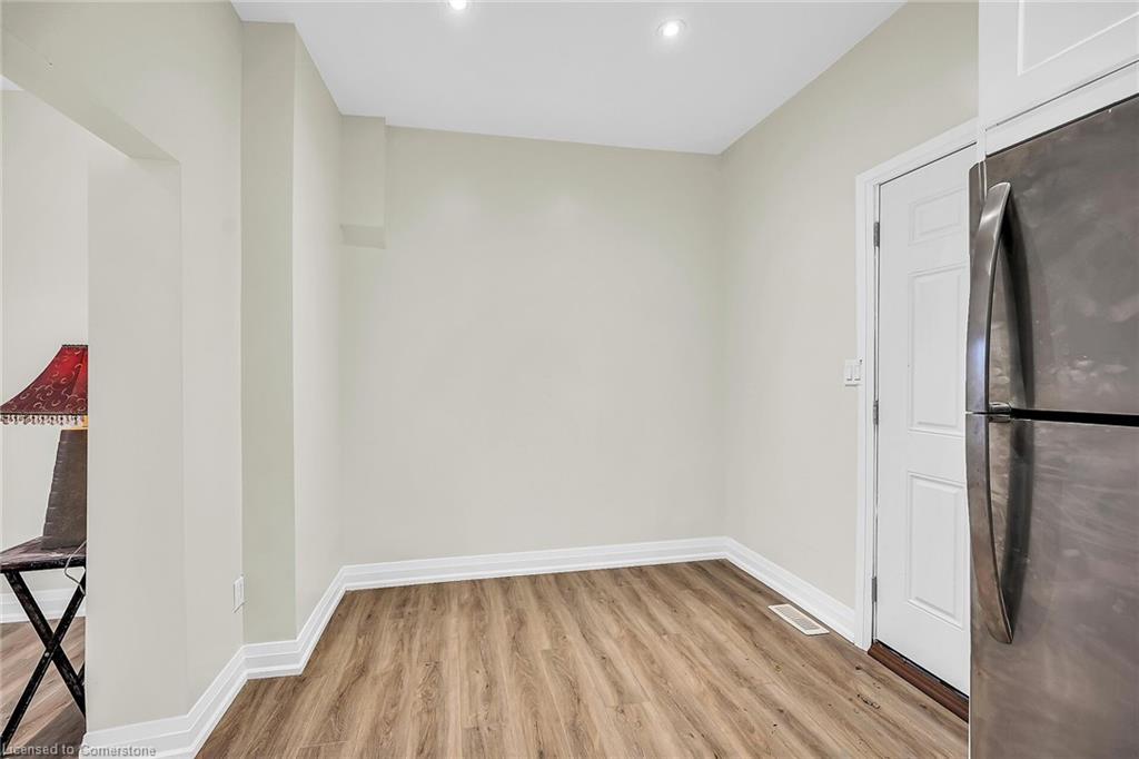 346 Emerald Street N Property Photo 16