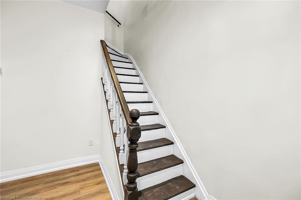 346 Emerald Street N Property Photo 18