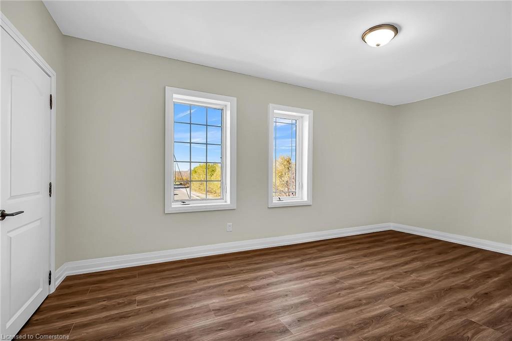 346 Emerald Street N Property Photo 19