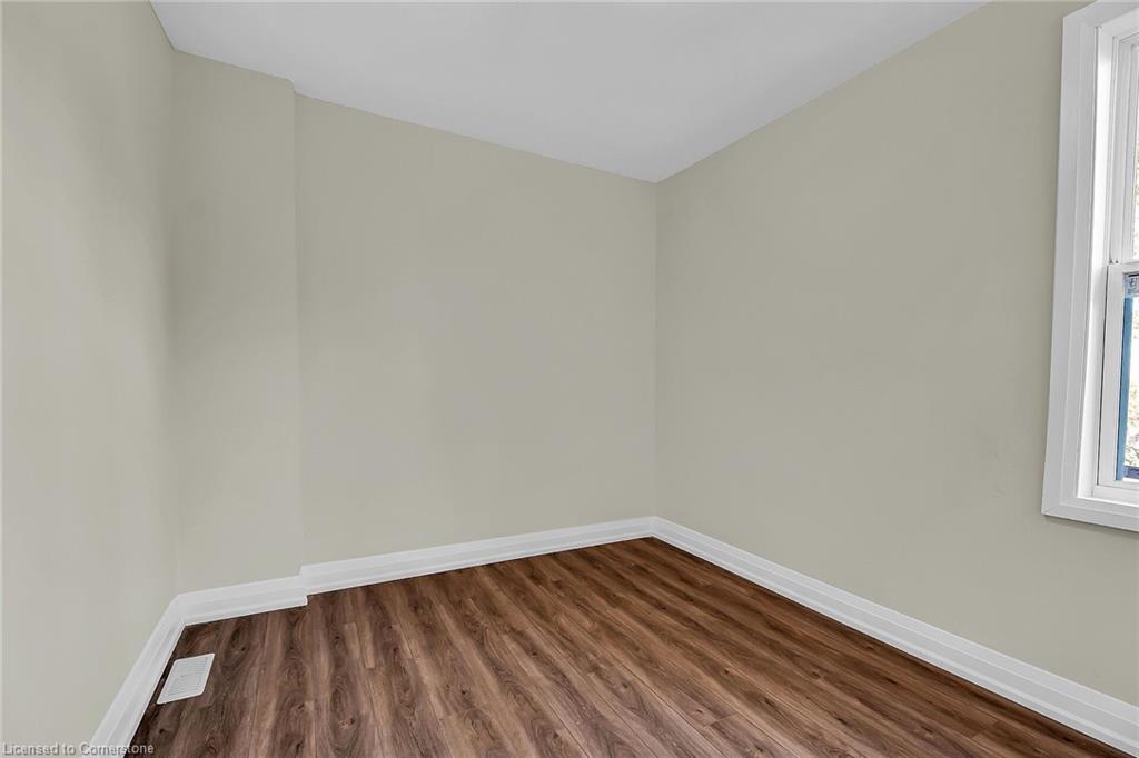 346 Emerald Street N Property Photo 22