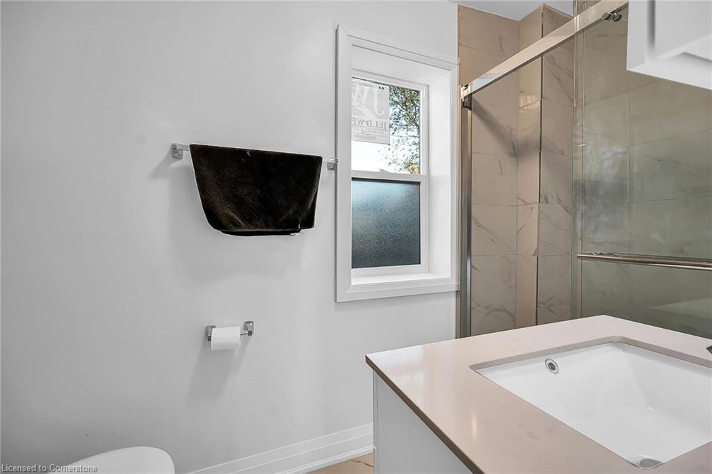 346 Emerald Street N Property Photo 24