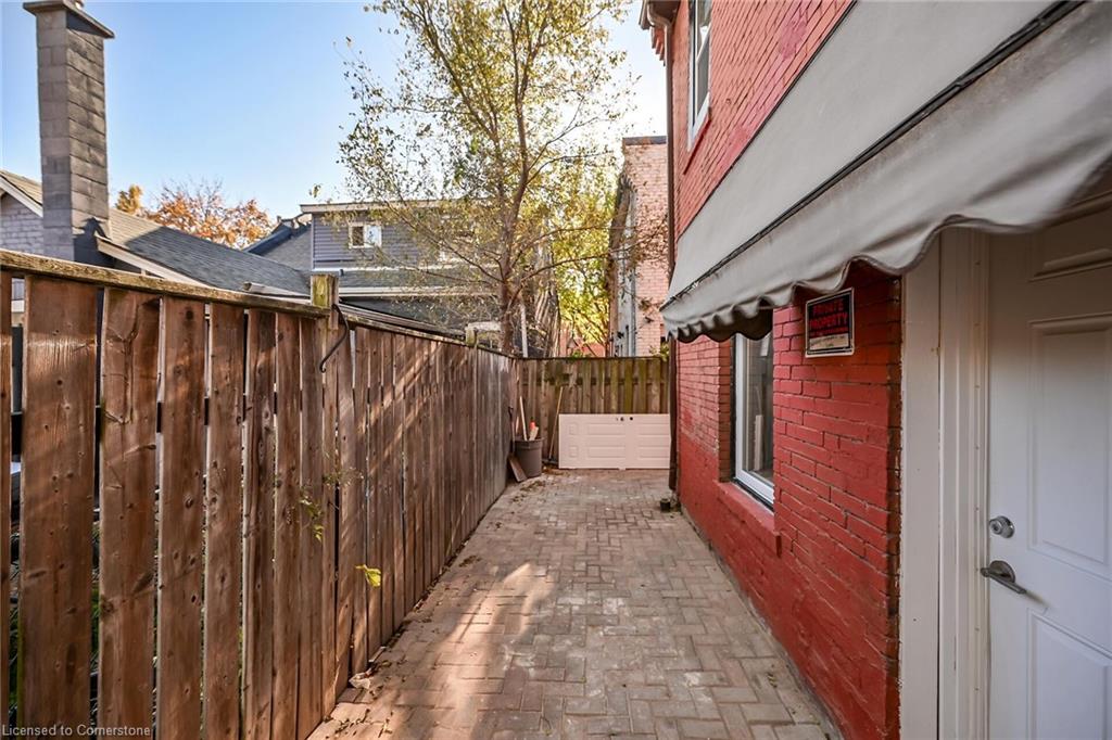 346 Emerald Street N Property Photo 26