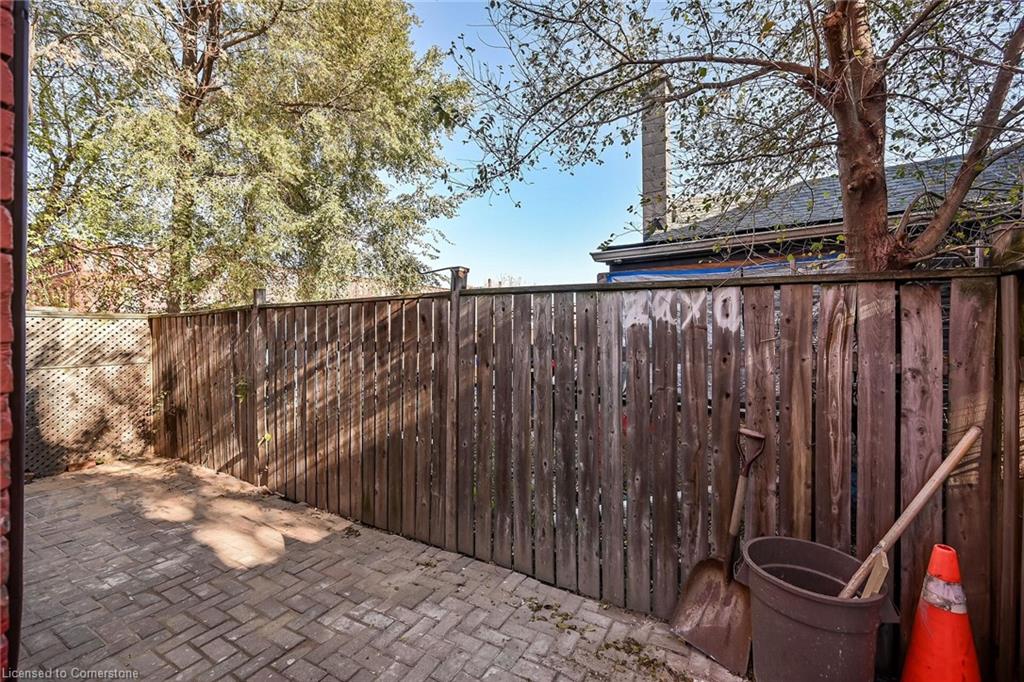 346 Emerald Street N Property Photo 29