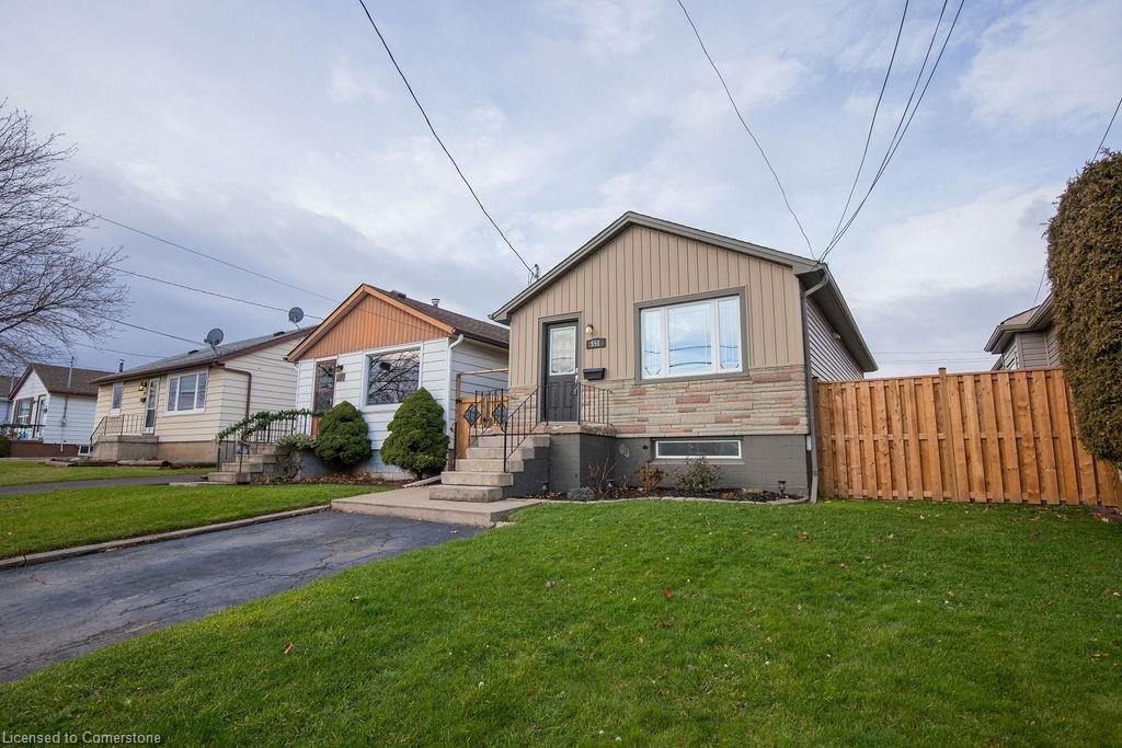 551 Barnaby Street Property Photo 4