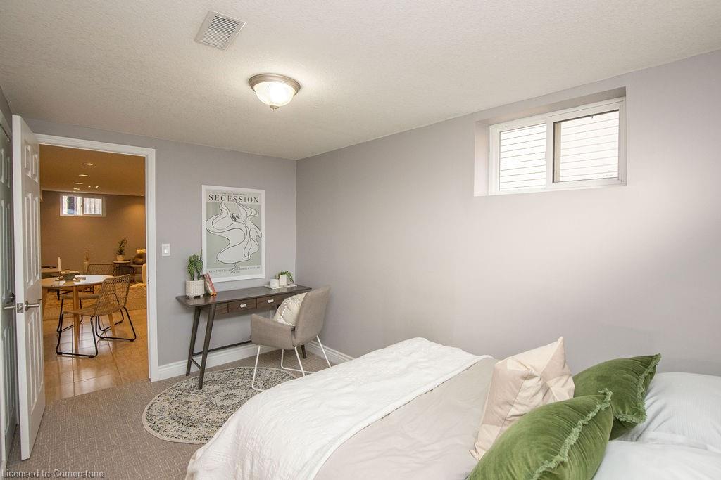 551 Barnaby Street Property Photo 20