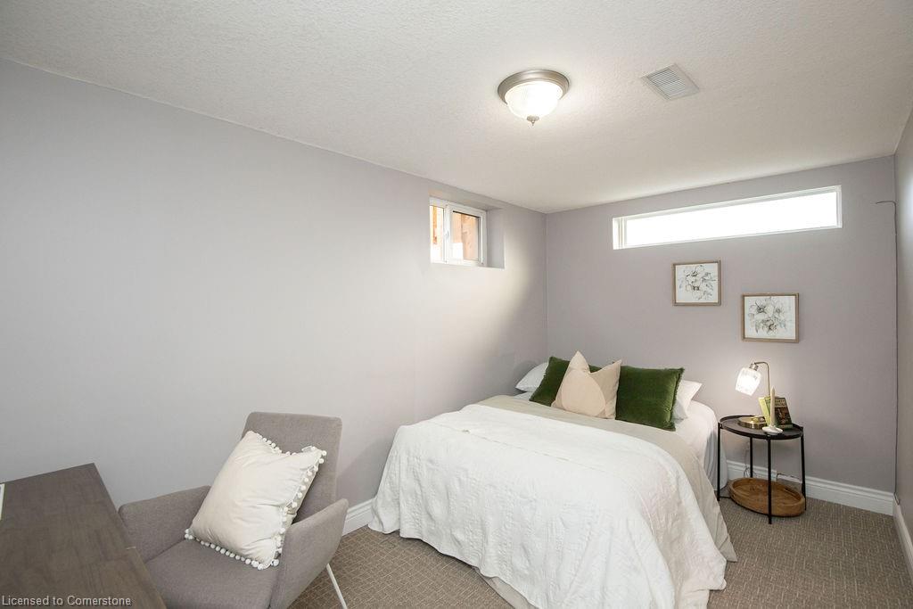 551 Barnaby Street Property Photo 21