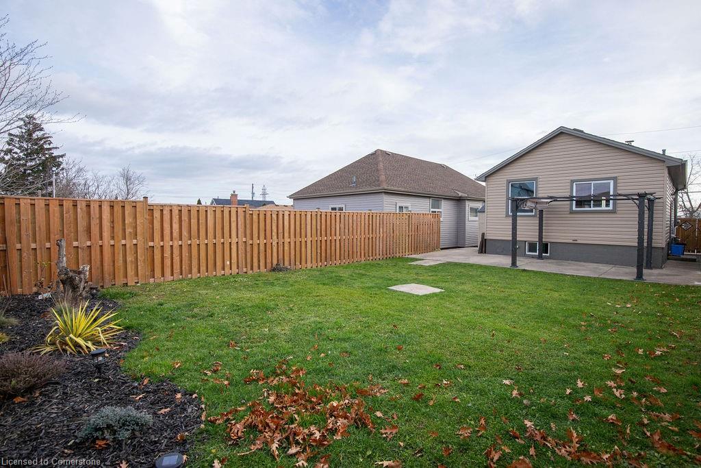 551 Barnaby Street Property Photo 27