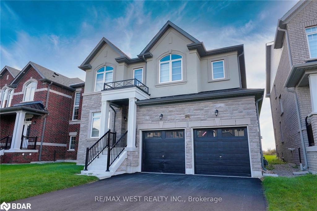 1221 Corby Way Property Photo 1
