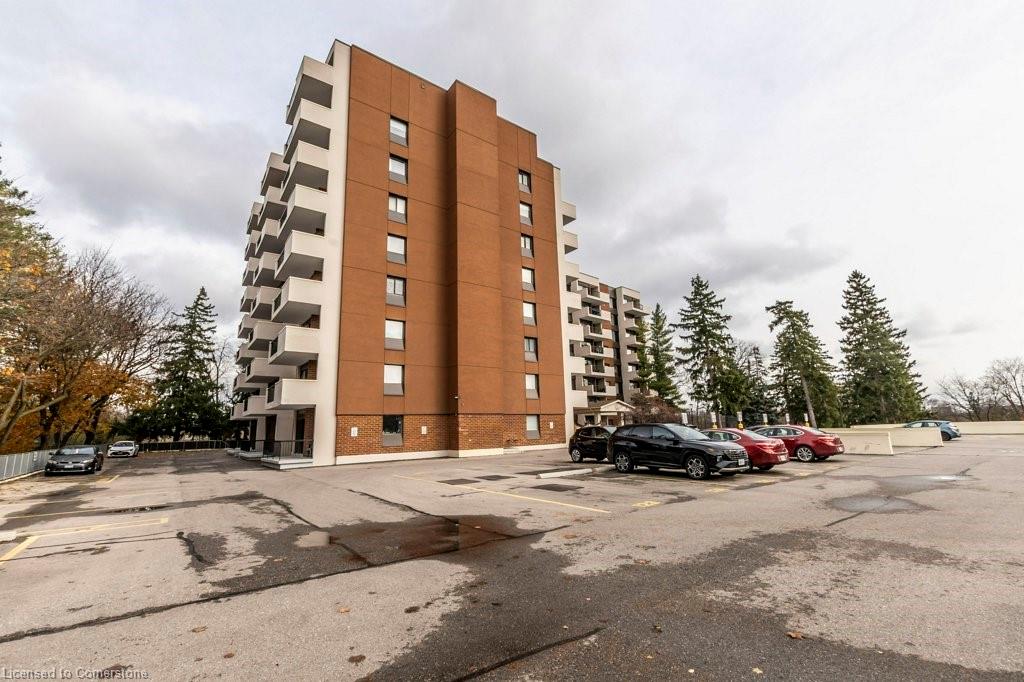 608-260 Sheldon Avenue N Property Photo 3