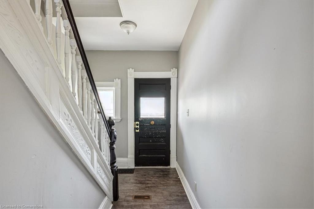33 Rose Avenue Property Photo 4