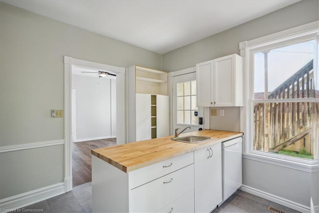 33 Rose Avenue Property Photo 8
