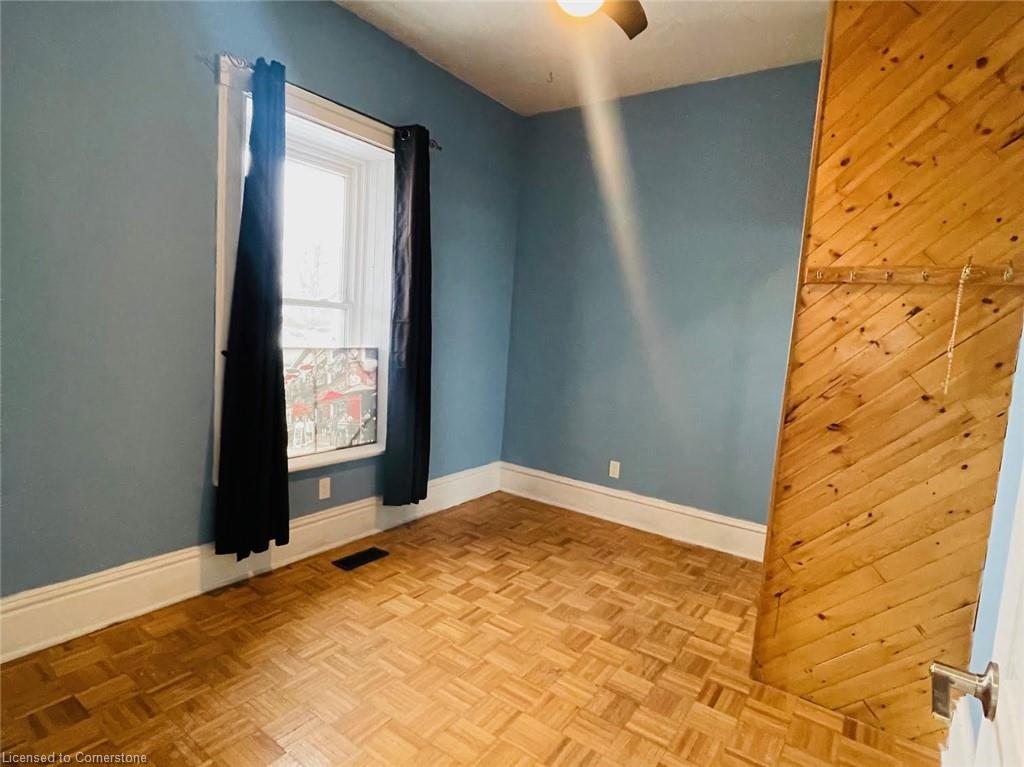 354 Dundas Street N Property Photo 8
