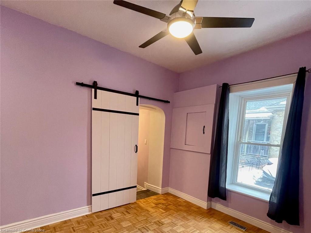 354 Dundas Street N Property Photo 20