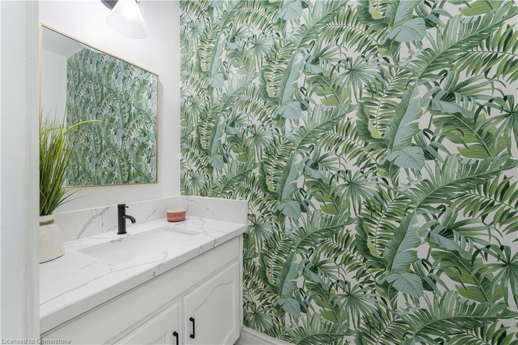 385 Kerman Avenue Property Photo 11
