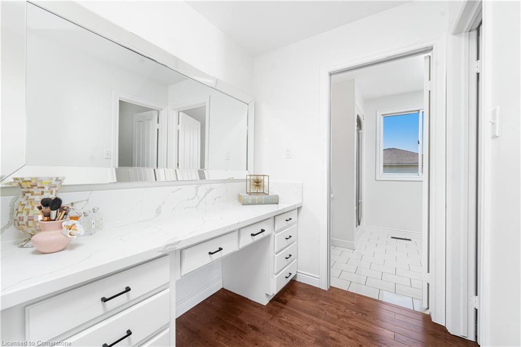 385 Kerman Avenue Property Photo 14