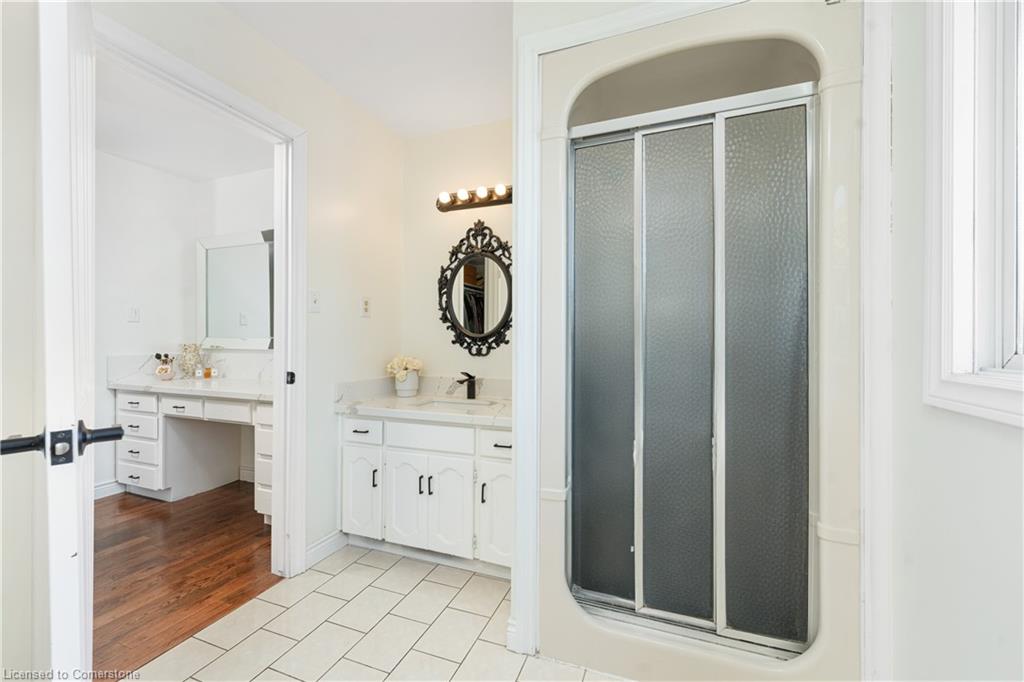 385 Kerman Avenue Property Photo 15