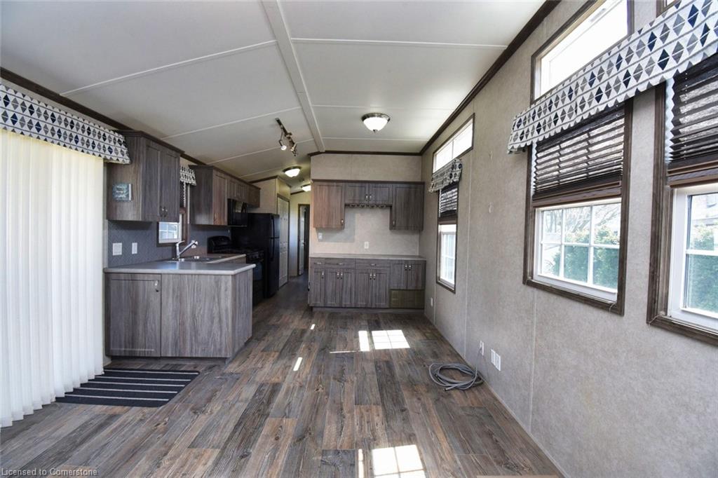 2490 Governors Road Property Photo 5