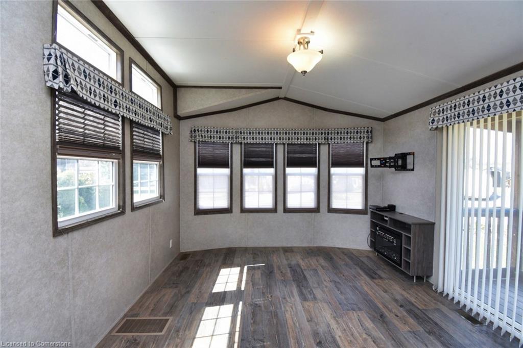 2490 Governors Road Property Photo 7
