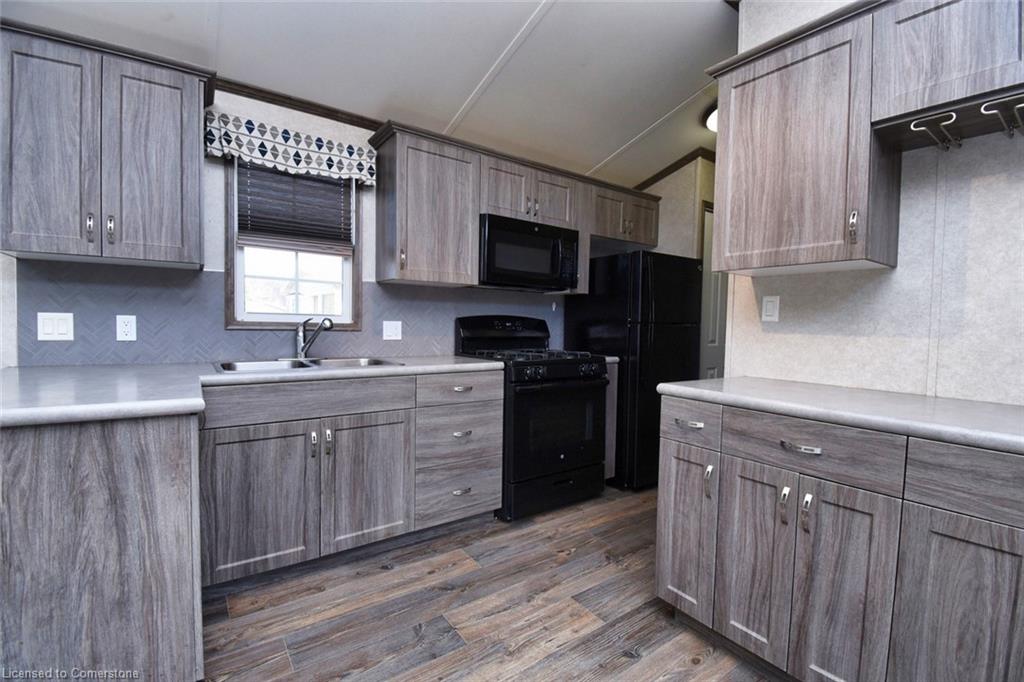 2490 Governors Road Property Photo 8