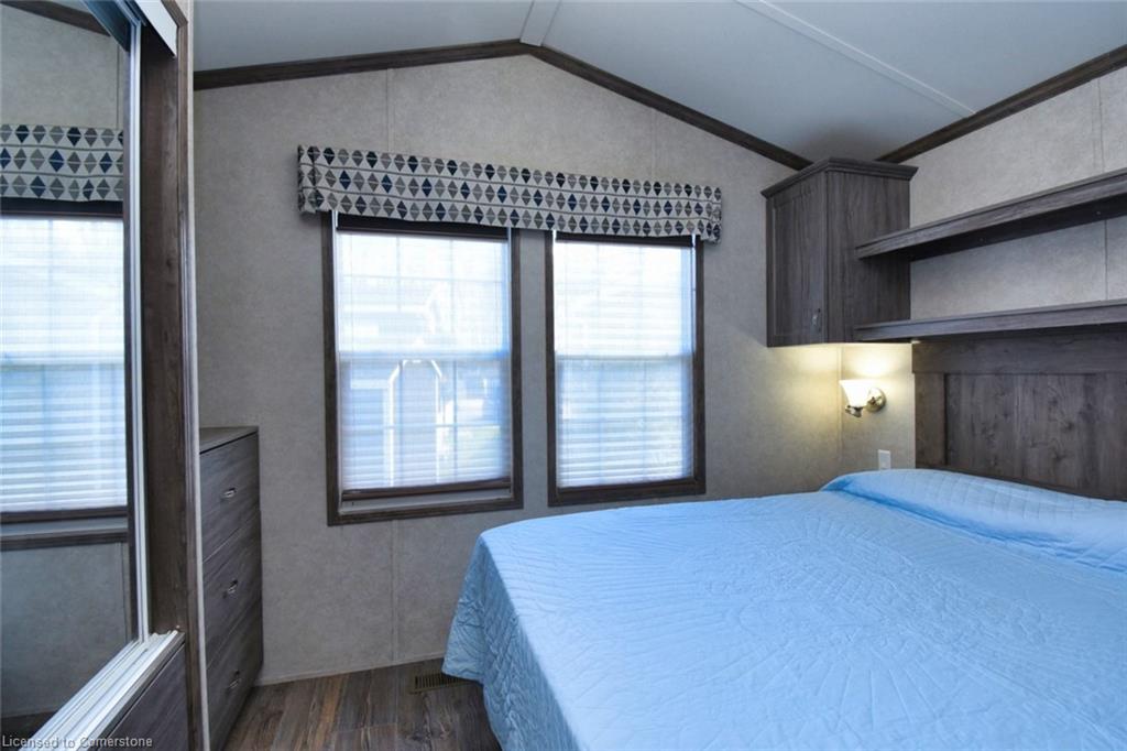 2490 Governors Road Property Photo 14