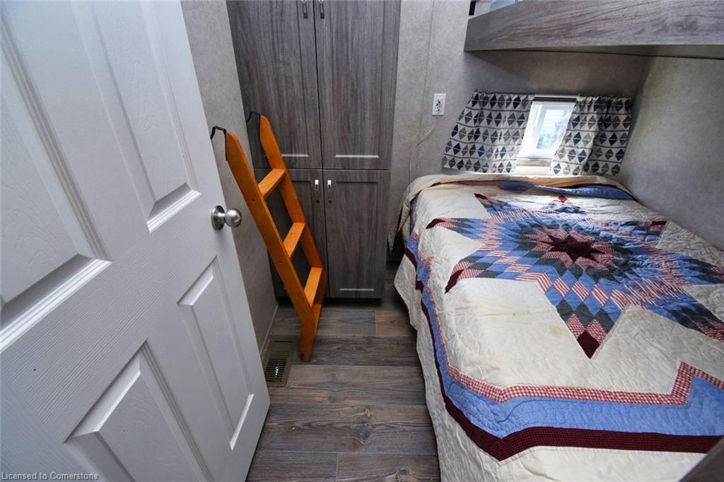 2490 Governors Road Property Photo 15