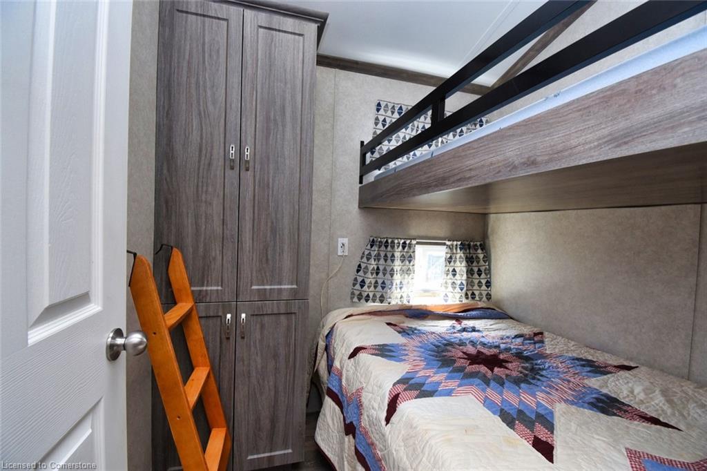 2490 Governors Road Property Photo 16