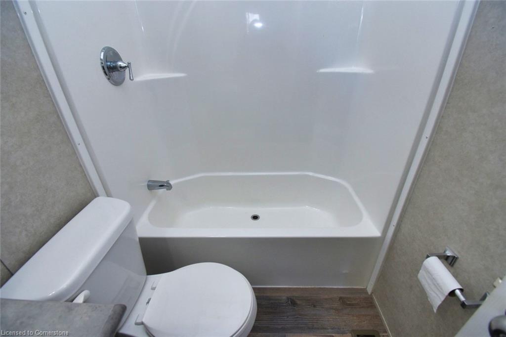 2490 Governors Road Property Photo 17