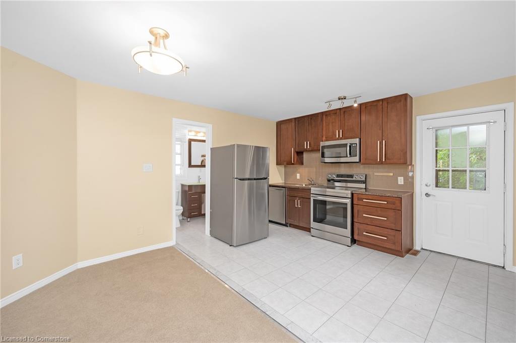 442 Mary Street Property Photo 7