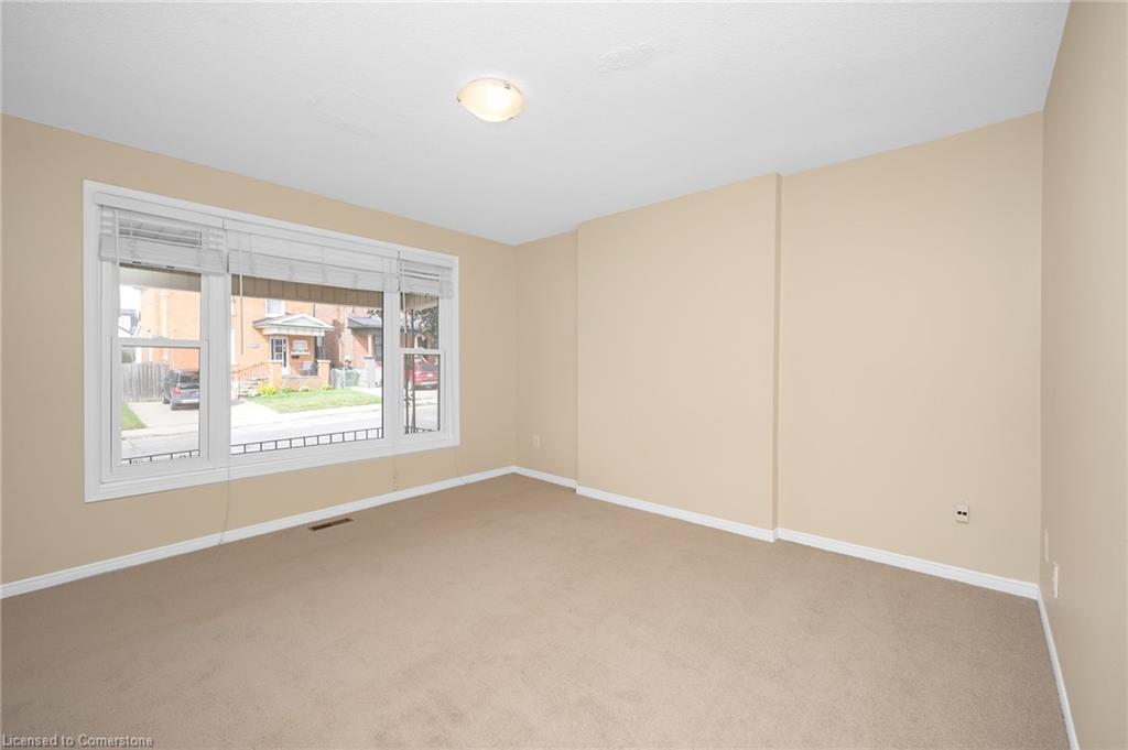 442 Mary Street Property Photo 10