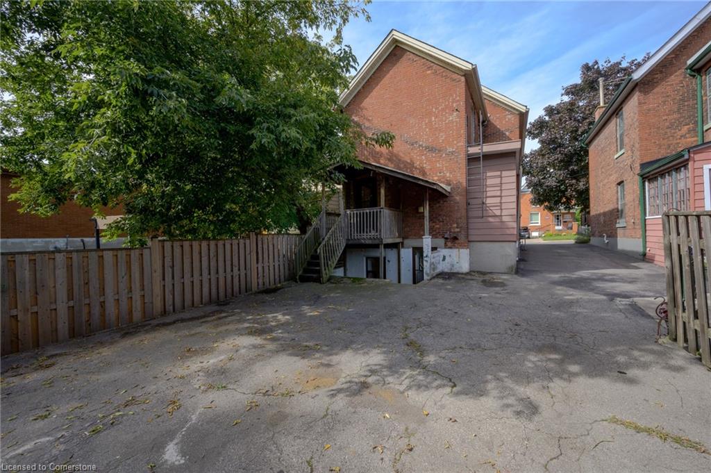 442 Mary Street Property Photo 18