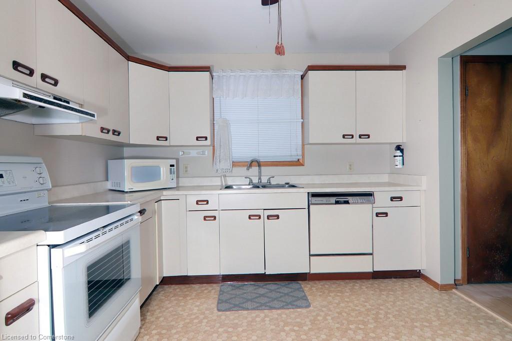 13 Cumming Street Property Photo 21