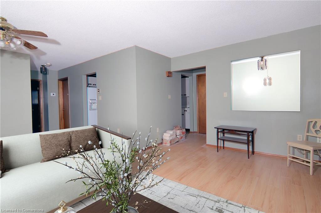 13 Cumming Street Property Photo 27