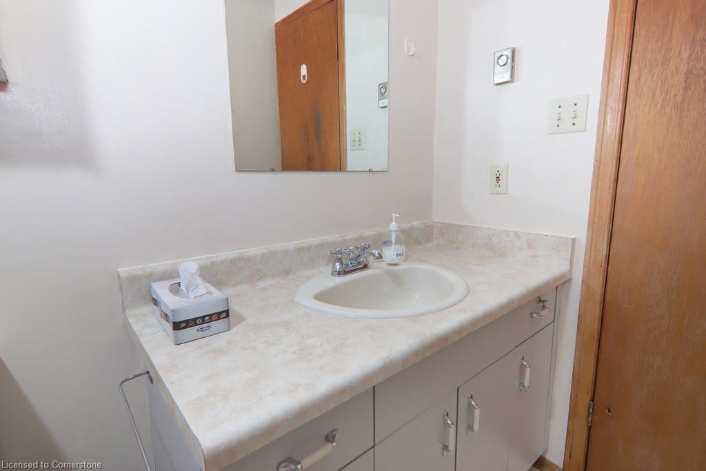 13 Cumming Street Property Photo 39