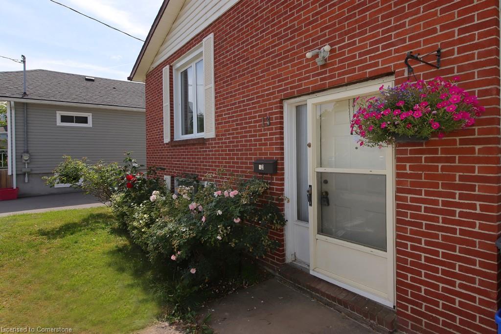 13 Cumming Street Property Photo 42