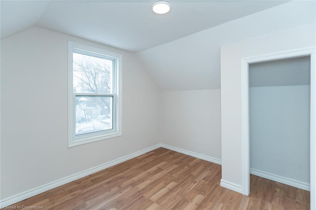 4 Beaumont Crescent Property Photo 21