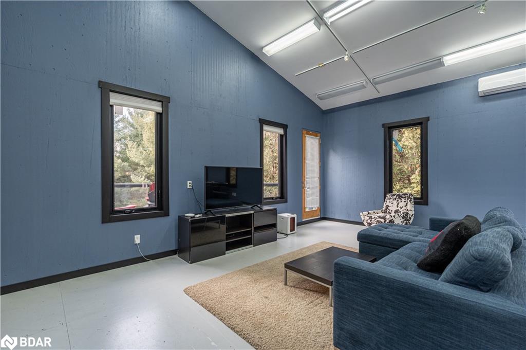 1080 Clydesdale Road Property Photo 33