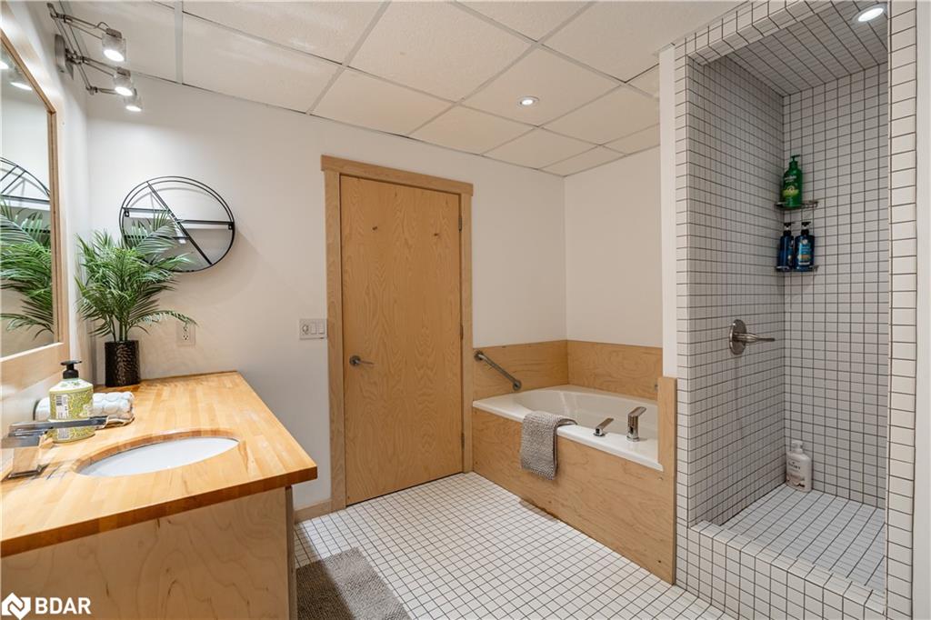 1080 Clydesdale Road Property Photo 47