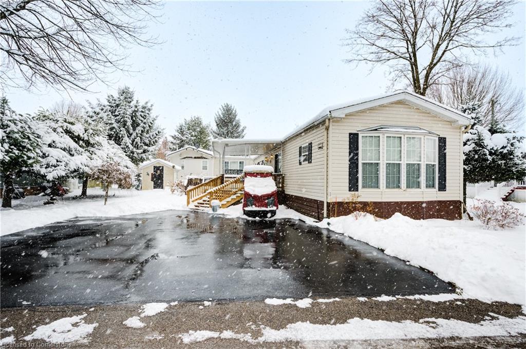 904-316489 31st Line Property Photo 1