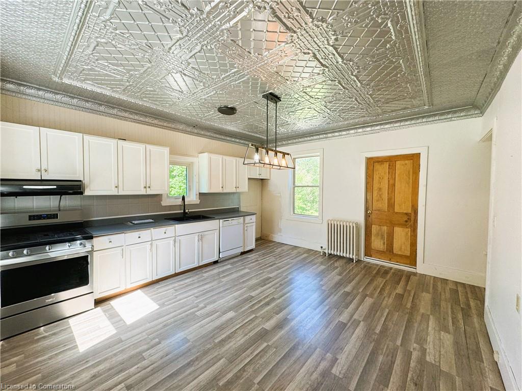 180 Carroll Street Property Photo 10