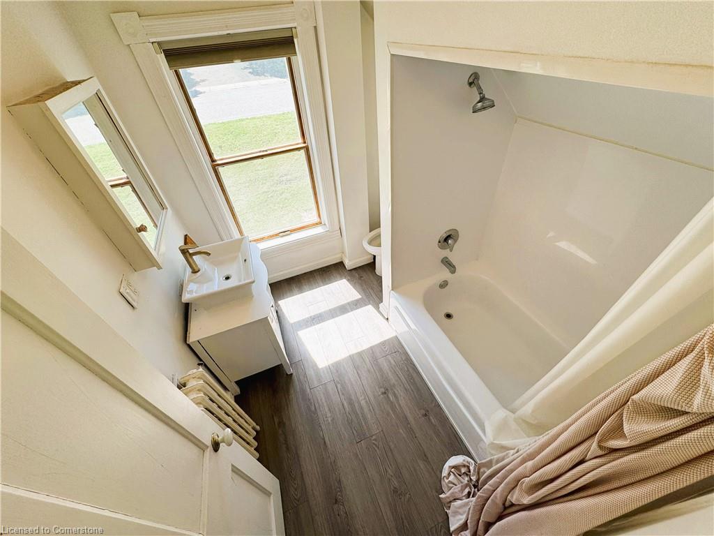 180 Carroll Street Property Photo 25