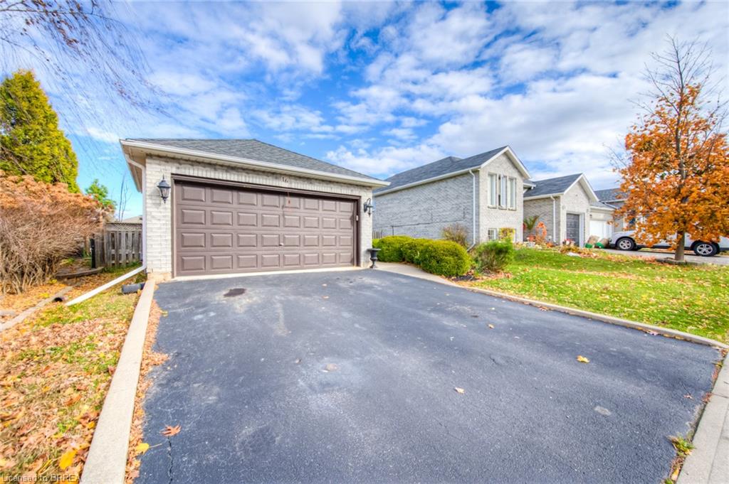 16 Mcguiness Drive Property Photo 3