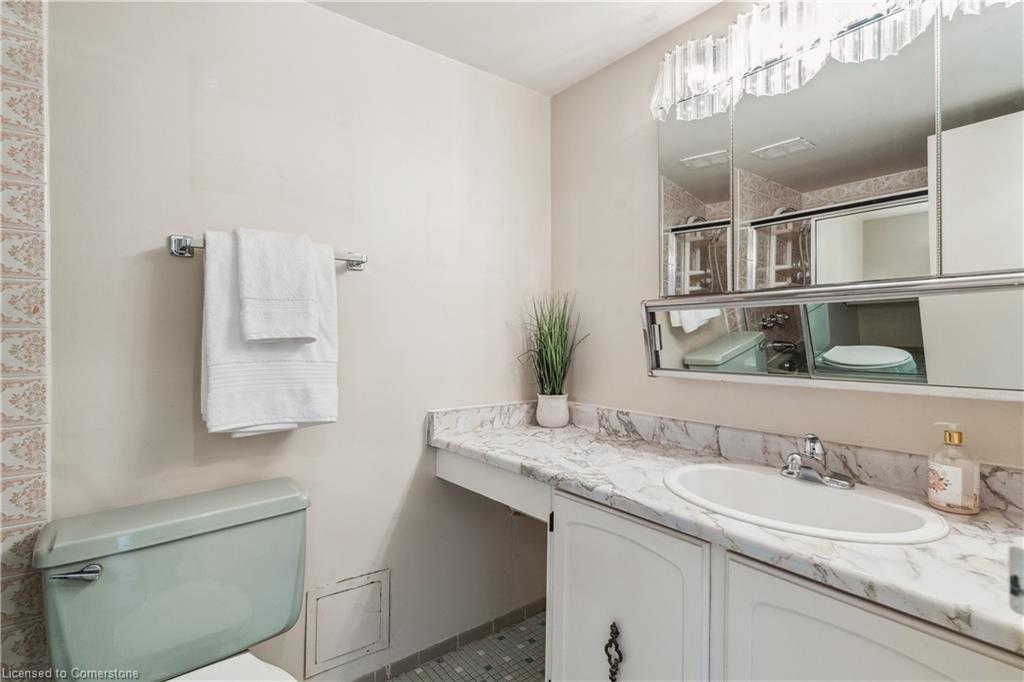 1605-966 Inverhouse Drive Property Photo 15