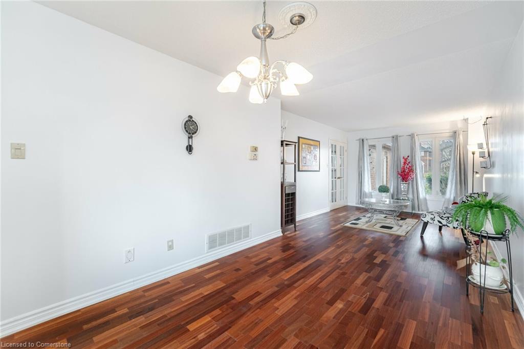 140 Lord Simcoe Drive Property Photo 10